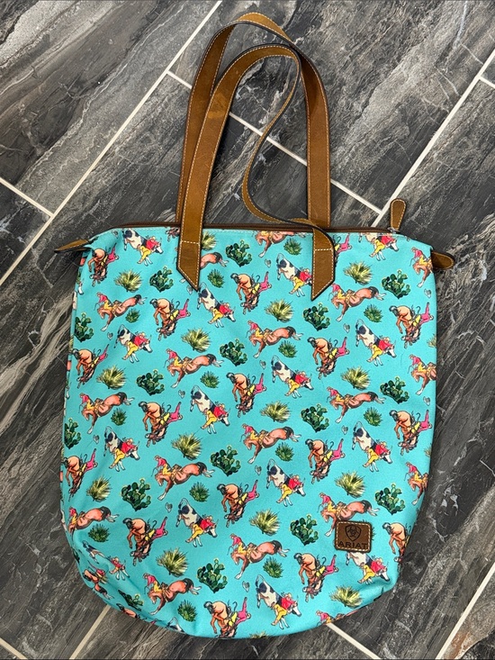 Wrangler Handbags - ARIAT TURQUOISE BRONCO CRUISER TOTE western rodeo